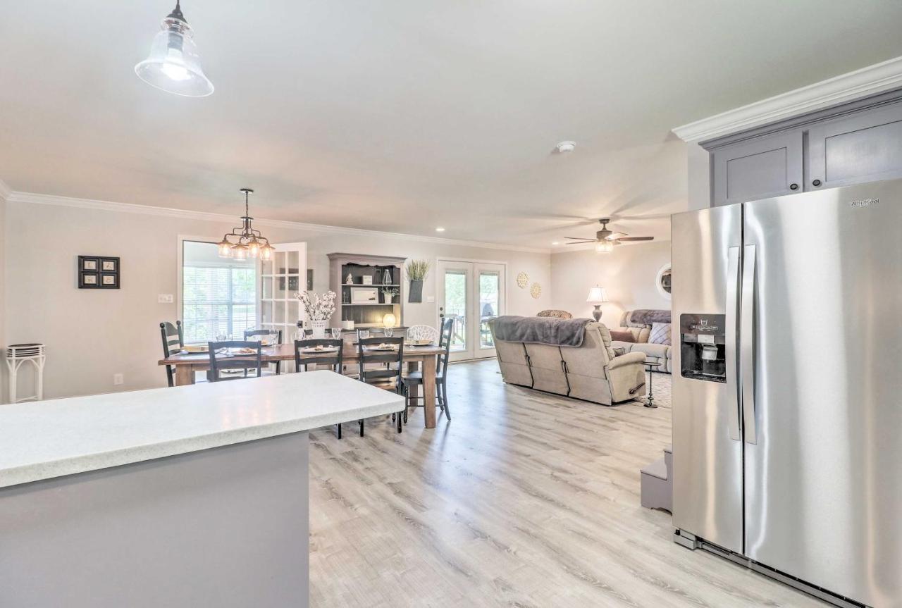 Waterfront Lake Sinclair Home With Boat Dock! Milledgeville Esterno foto